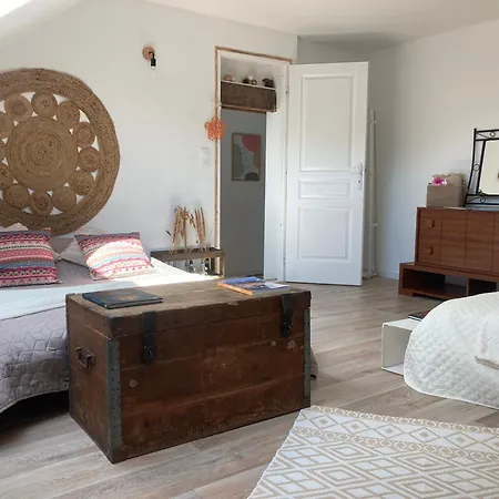 Chez Virginie Bed & Breakfast *