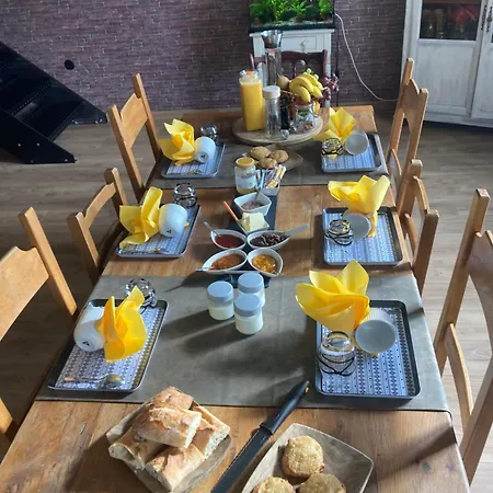 Chez Virginie Bed & Breakfast Floing
